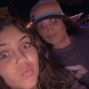 Meet your Posher, Alyvia